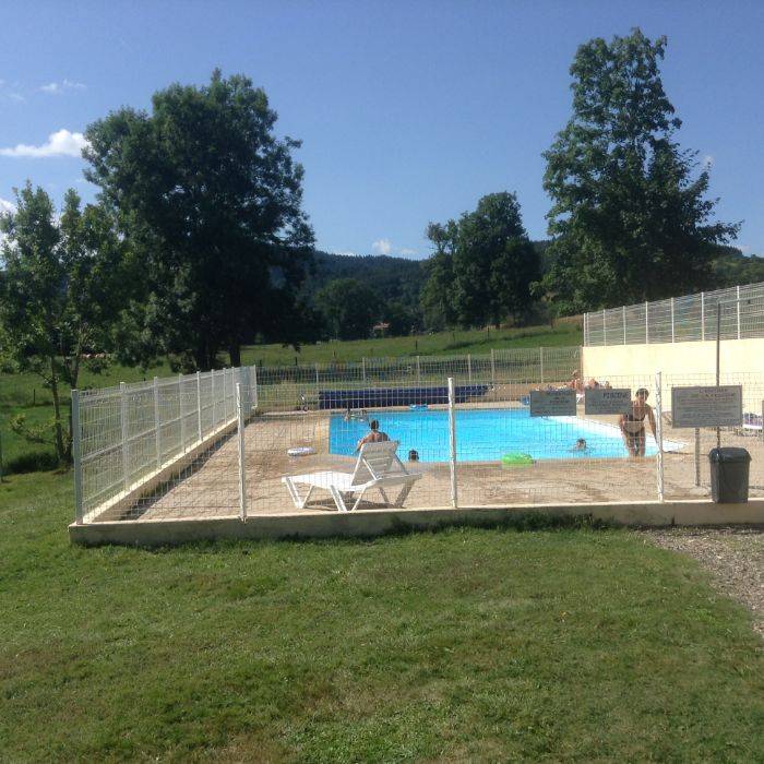 Camping en Auvergne avec piscine