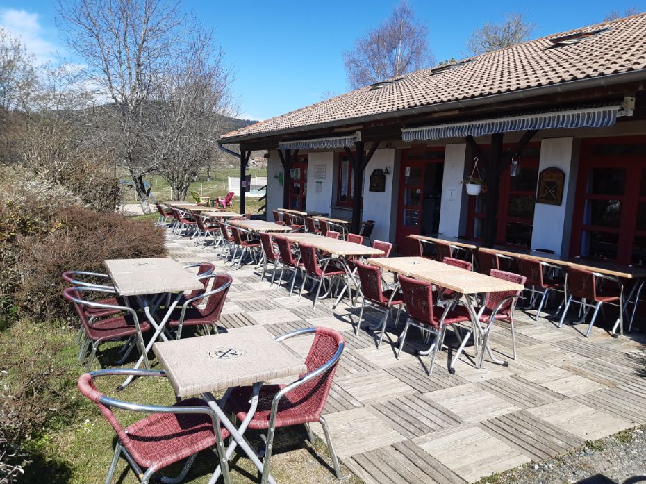 Le restaurant du camping dans le Puy-de-Dôme